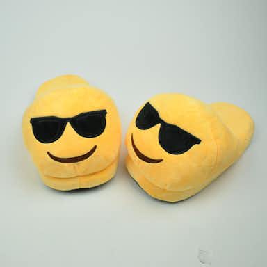 Emojitofflor som är coola med solglasögon